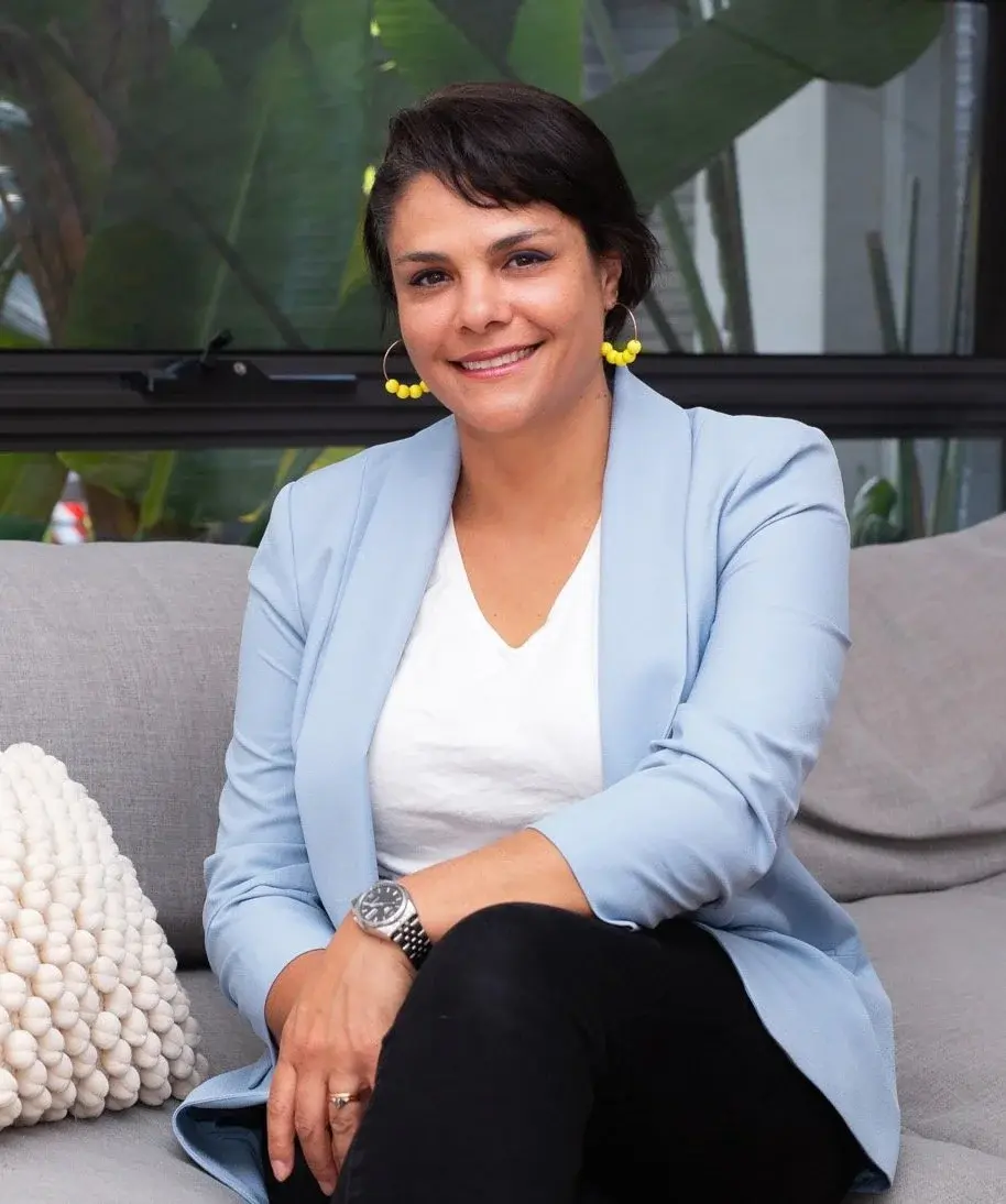 Dr Elaine dos Santos